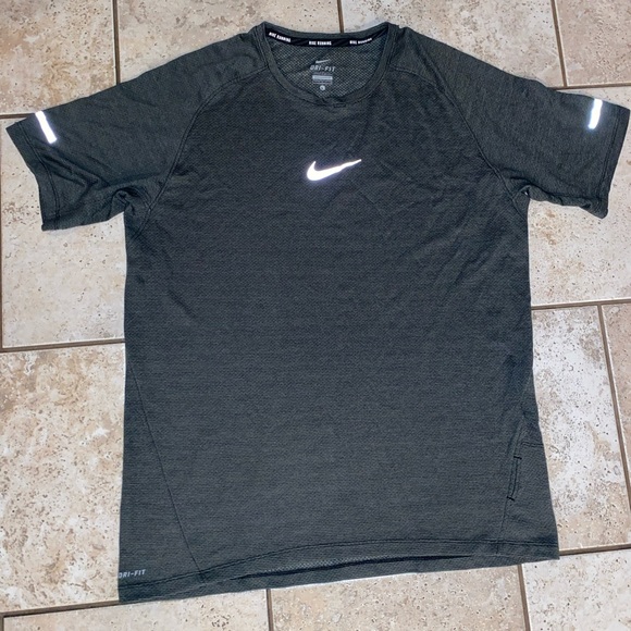 Men’s Nike Running Active T-Shirt, Large, Great Condition - Picture 1 of 6